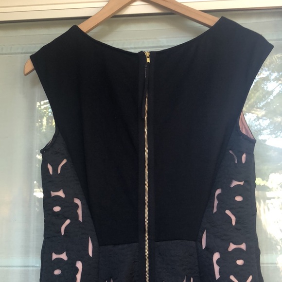 Moulinette Souers Black Cut-Out Floral Appliqué Holiday Cocktail Dress - Picture 4 of 10